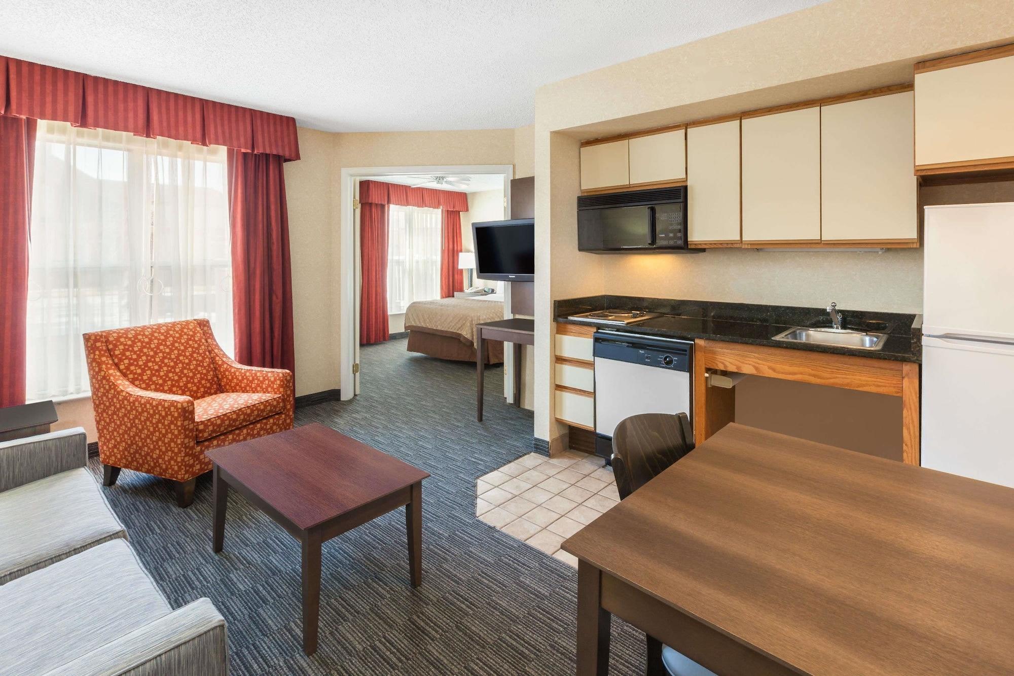 Affordable Suites Of America Detroit-Уоррен Экстерьер фото