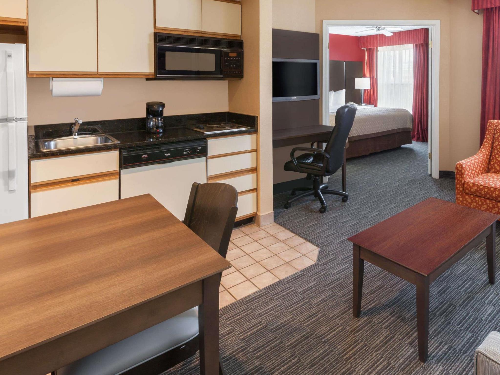 Affordable Suites Of America Detroit-Уоррен Экстерьер фото